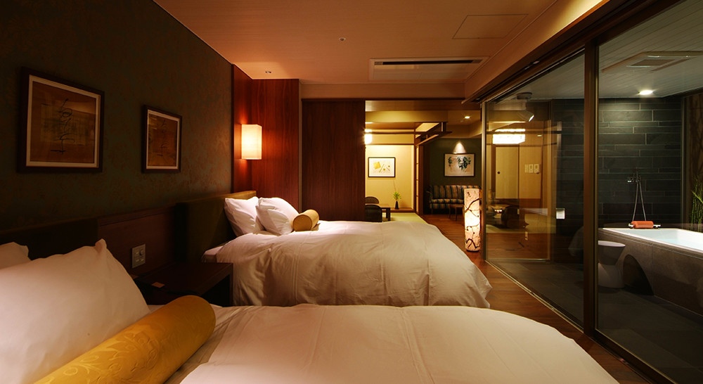 디럭스 화양실 | 호텔 긴파로 【공식】| 웅대한 동해(일본해)를 한눈에 바라볼 수 있는 뛰어난 경관의 호텔